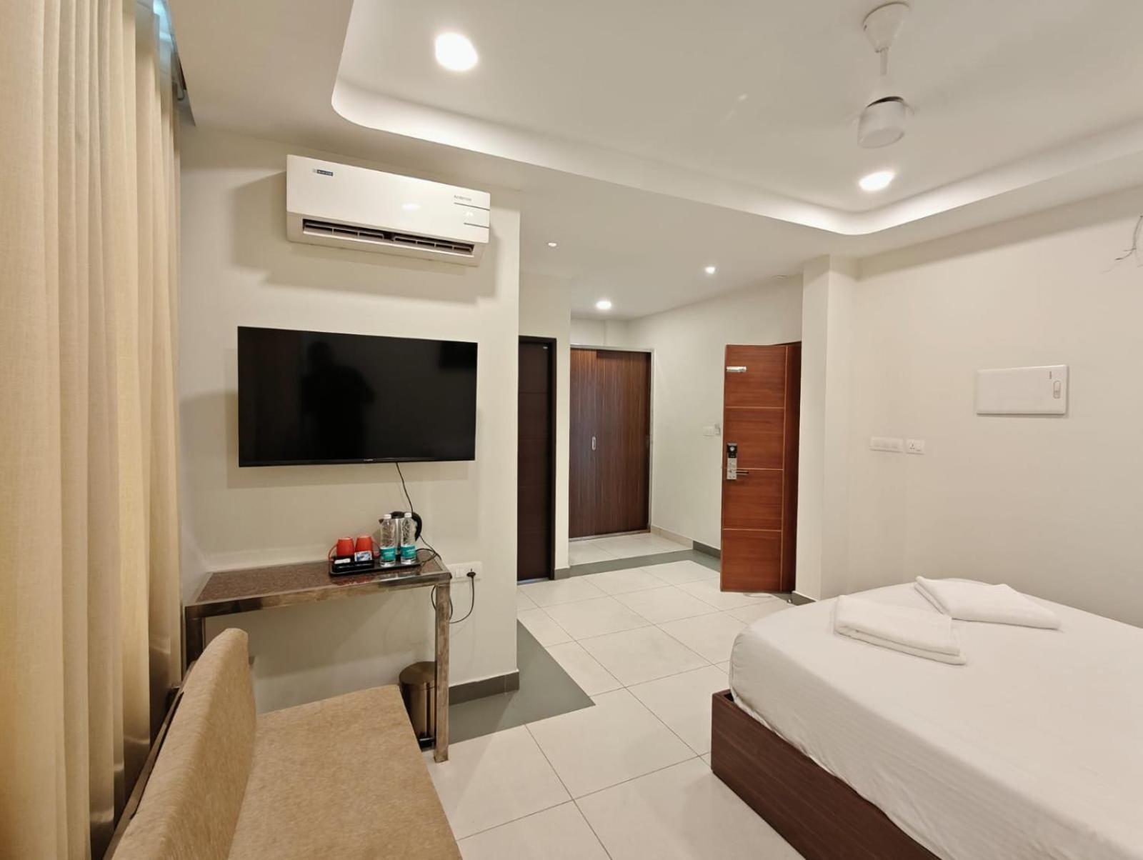 Hotel Nest Residency à Kozhikode Extérieur photo