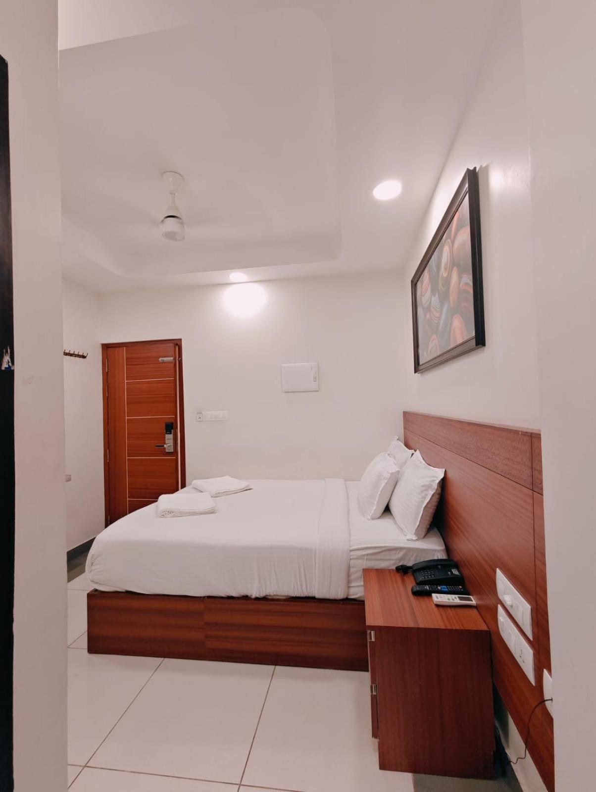 Hotel Nest Residency à Kozhikode Extérieur photo