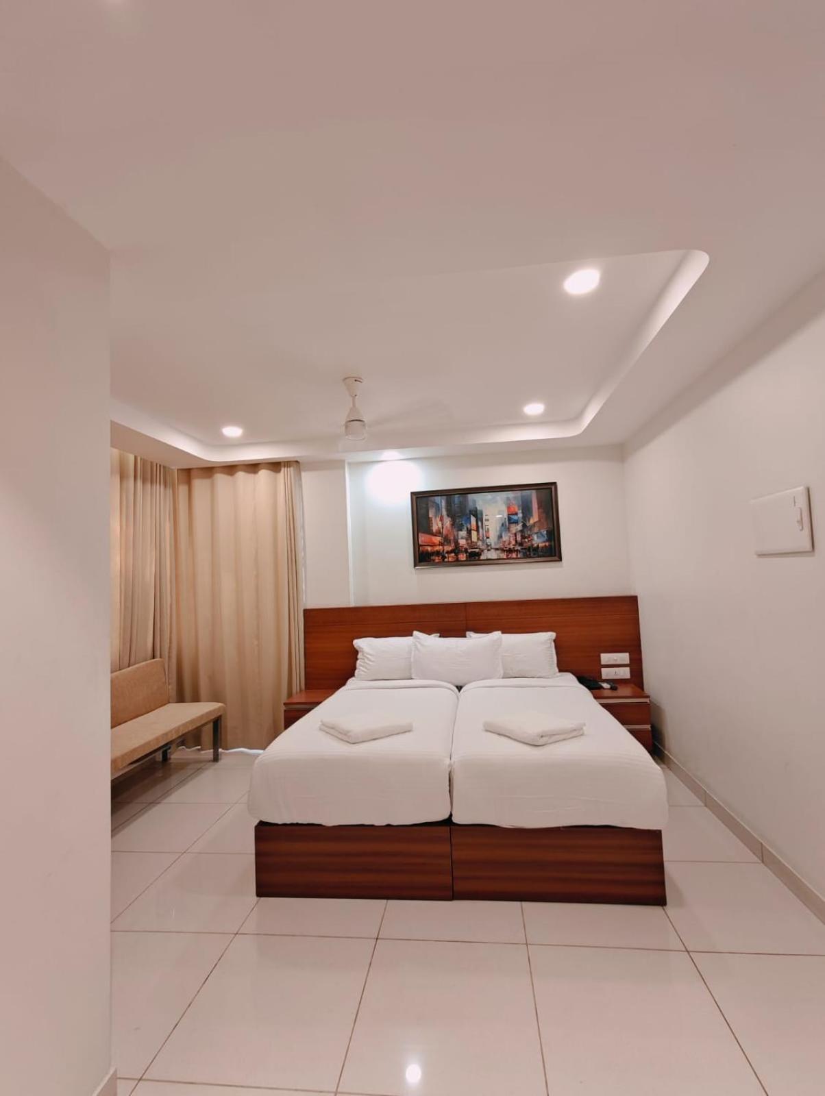Hotel Nest Residency à Kozhikode Extérieur photo