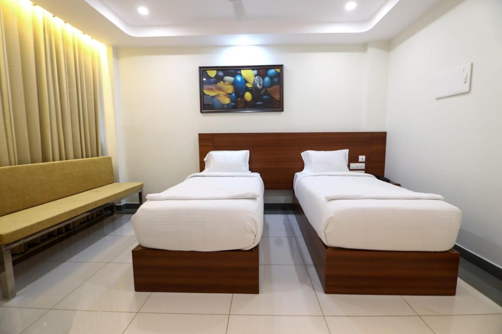 Hotel Nest Residency à Kozhikode Extérieur photo