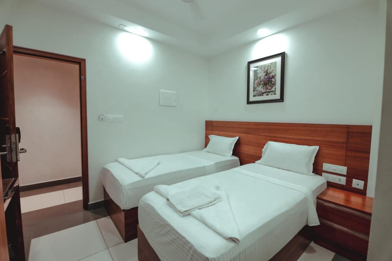 Hotel Nest Residency à Kozhikode Extérieur photo