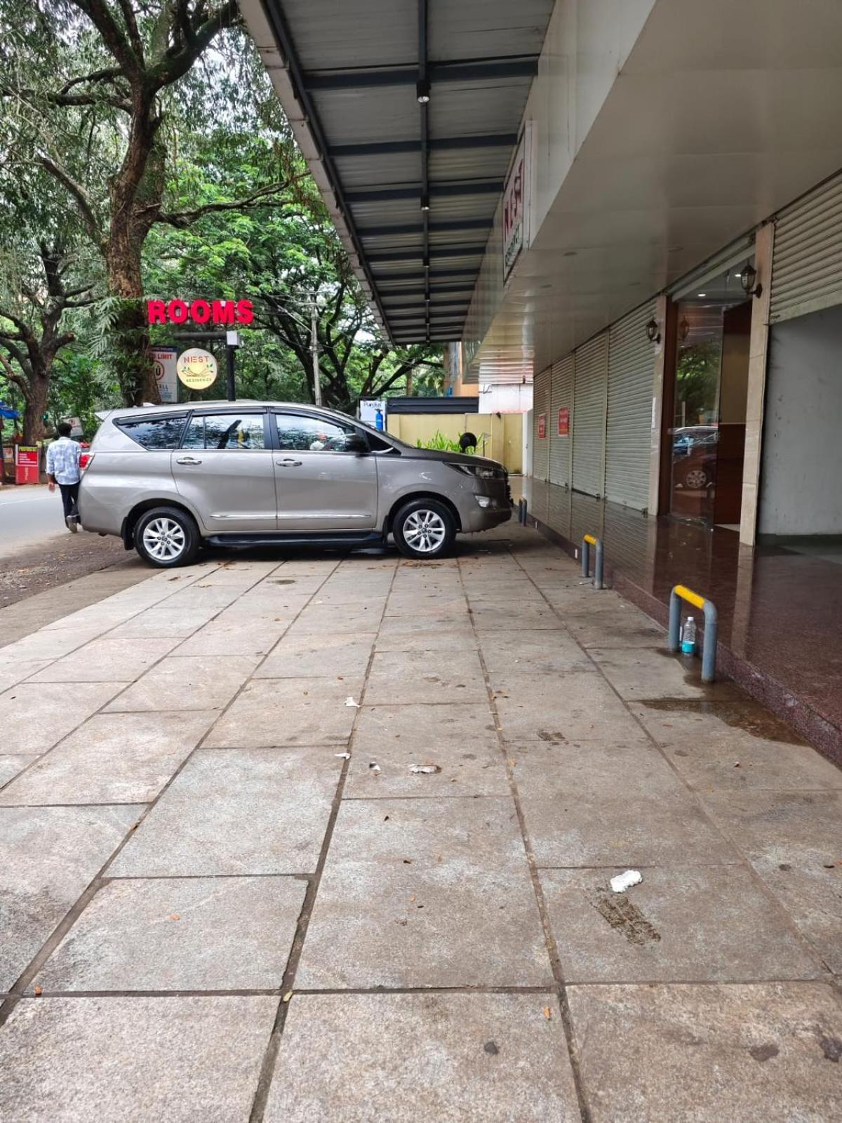 Hotel Nest Residency à Kozhikode Extérieur photo